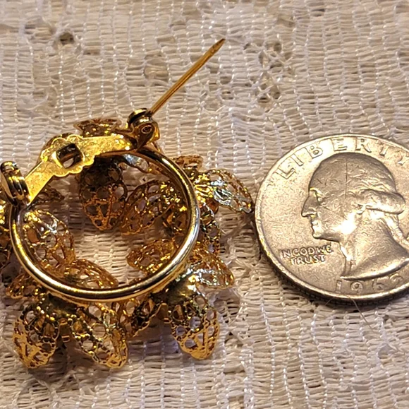 Vintage '50s-'60s Gold Plated Filigree Amber Rhinestone Brooch - Picture 6 of 9